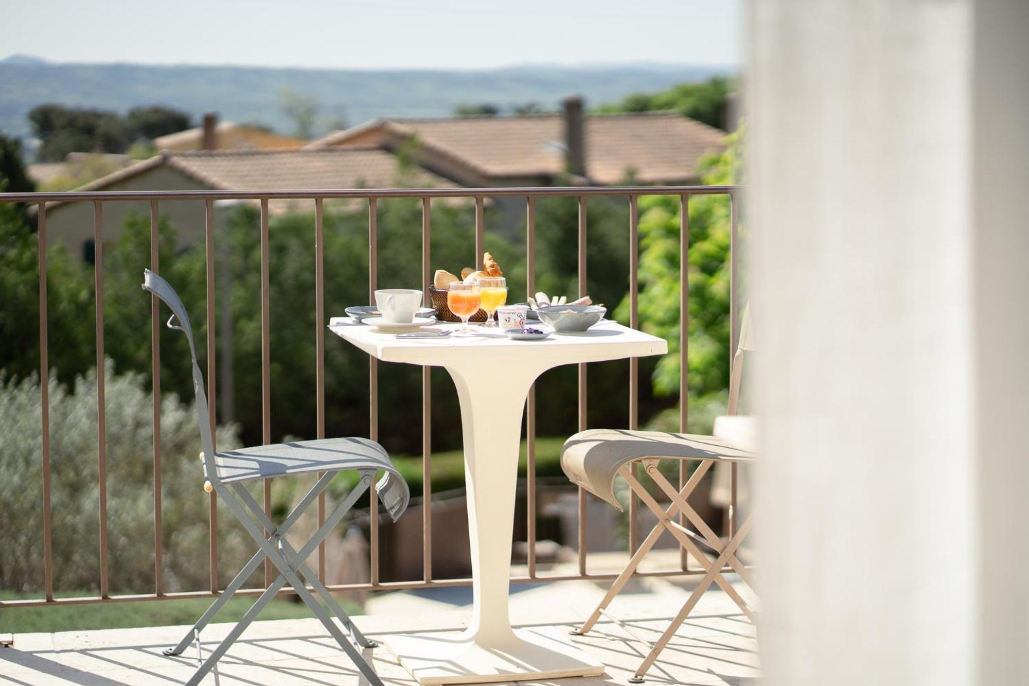 Hotel Le Pre Saint Michel Manosque Exterior photo