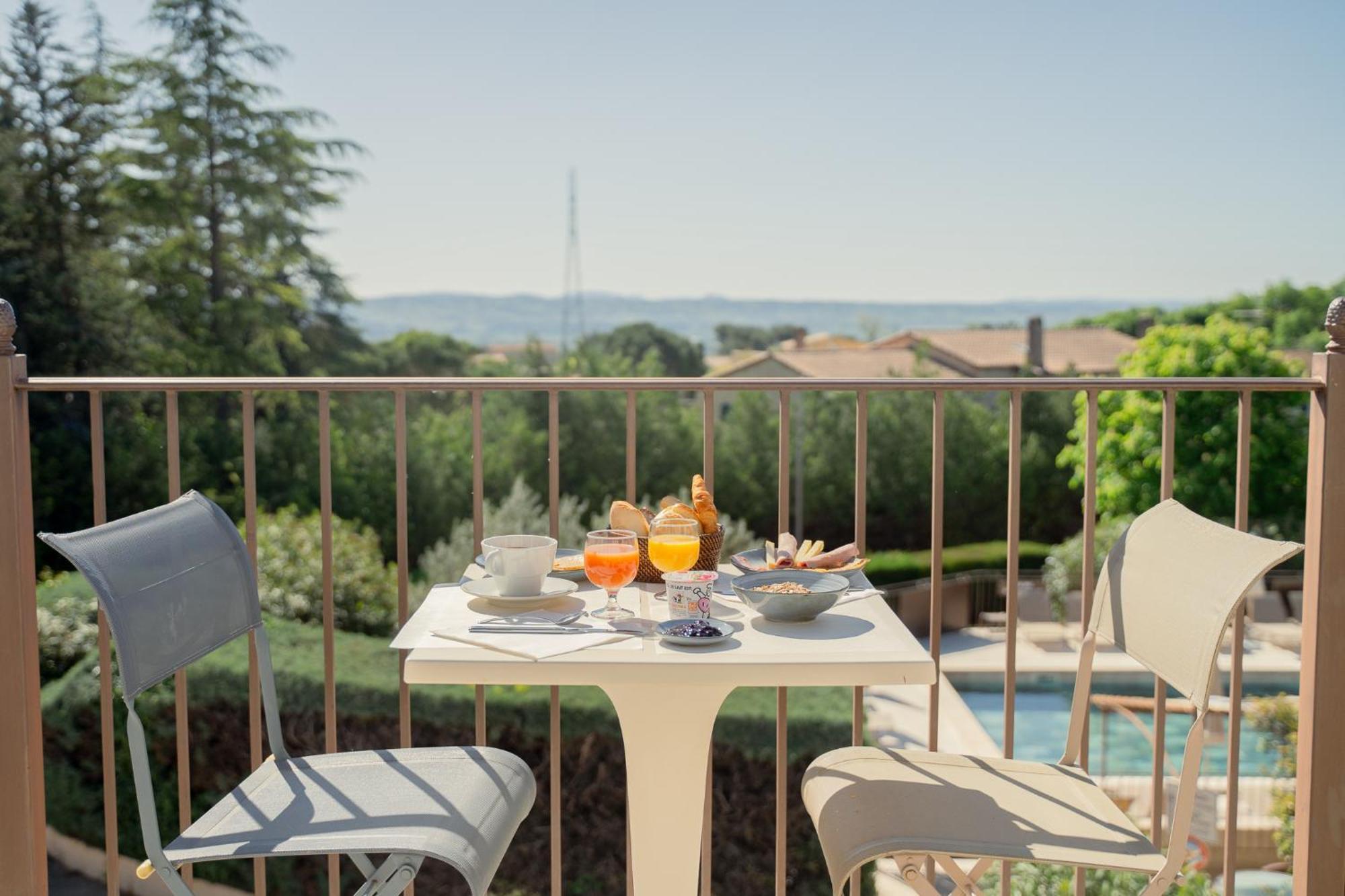 Hotel Le Pre Saint Michel Manosque Exterior photo