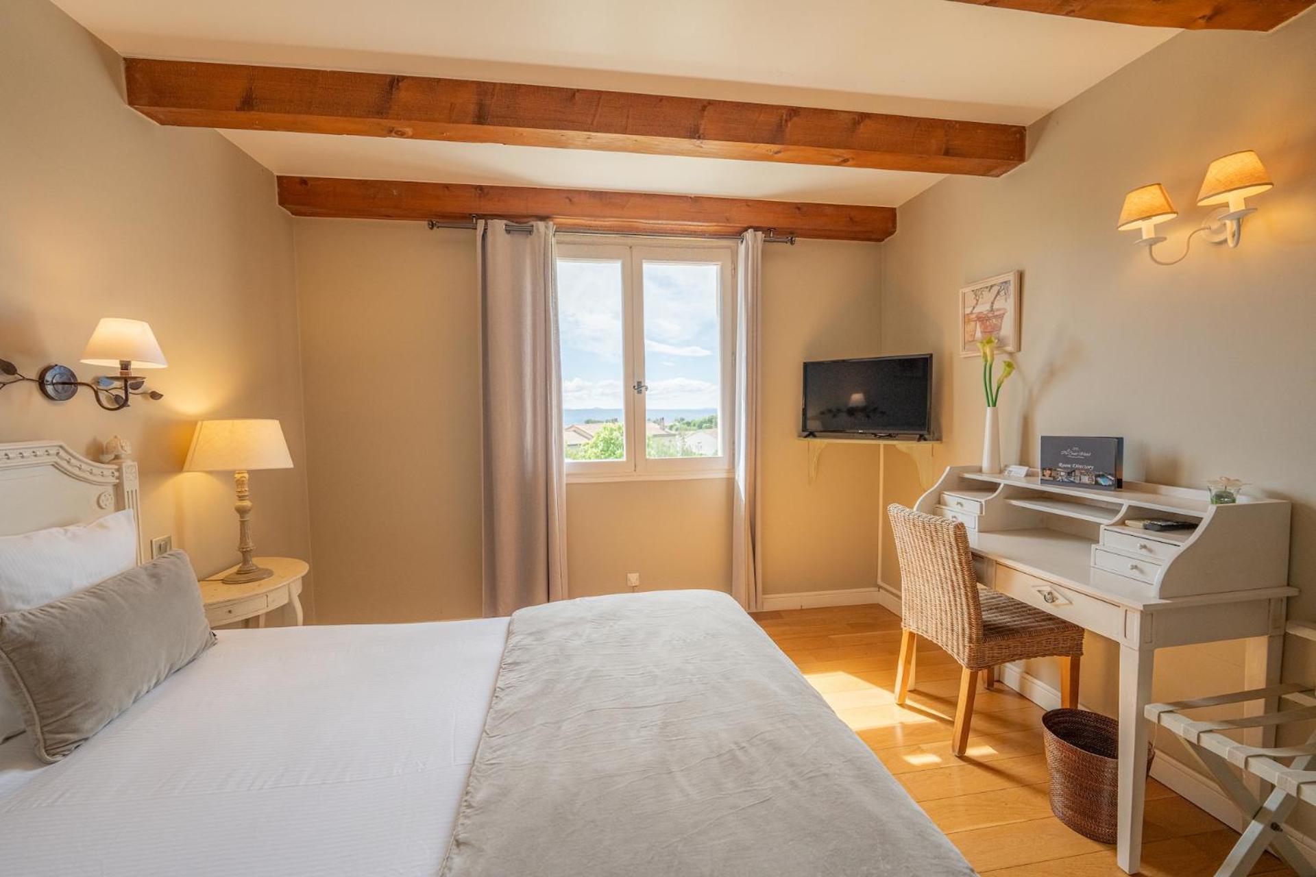 Hotel Le Pre Saint Michel Manosque Exterior photo