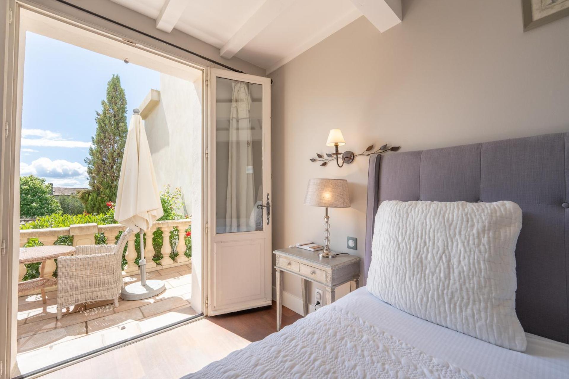 Hotel Le Pre Saint Michel Manosque Exterior photo